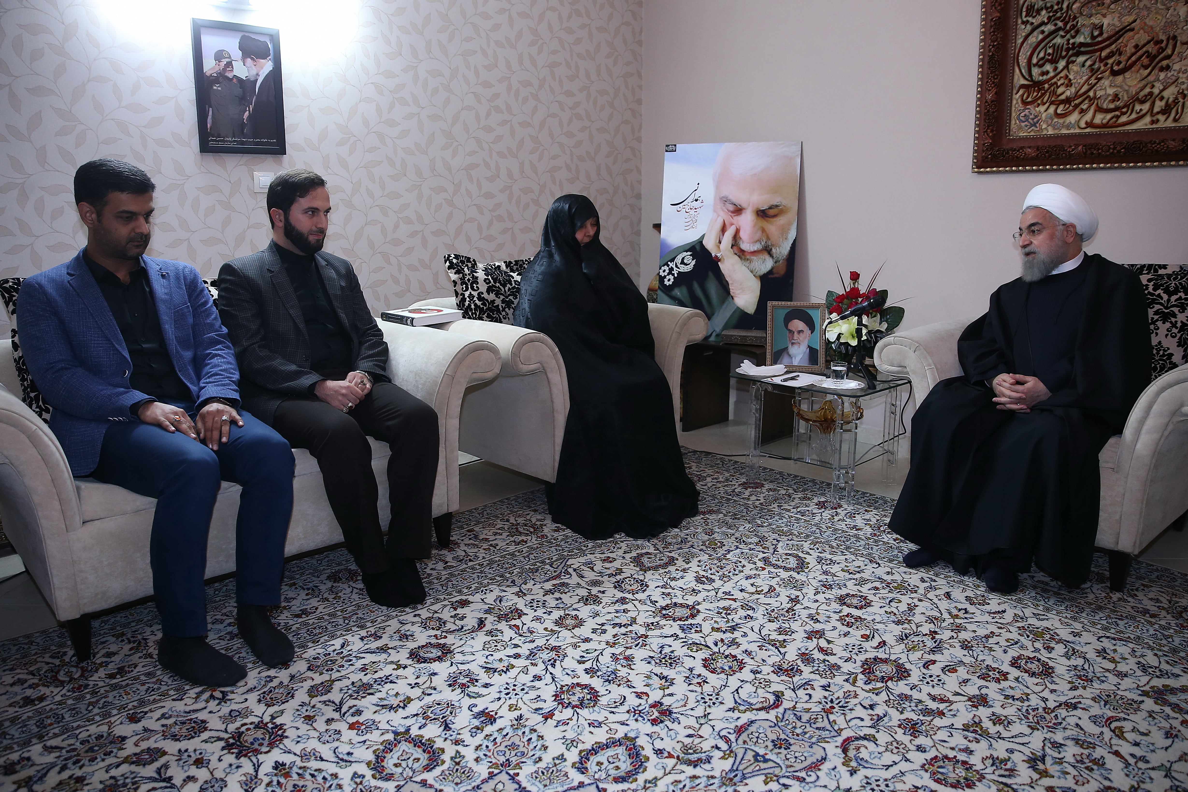 پاسداری از خون شهیدان وظیفه ای همگانی است/ ایران اسلامی در سایه ایثار و فداکاری ایثارگران، ایستادگی و مقاومت کرده است پاسداری از خون شهیدان وظیفه ای همگانی است/ ایران اسلامی در سایه ایثار و فداکاری ایثارگران، ایستادگی و مقاومت کرده است