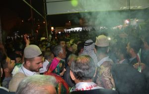 فشردگی و ازدحام جمعیت هواداران سید قدرت حسینی / ستادی عاری از تجملات و تزئینات