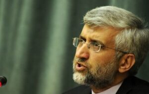 جلیلی: آمریکا با بازگشت بدون هزینه به برجام ۱۵۰۰ تحریم را روی میز ایران می‌گذارد