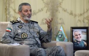 فرمانده کل ارتش: ناگفته های زیادی درباره آزاد سازی خرمشهر وجود دارد