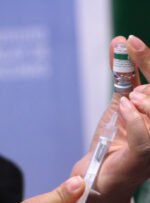 ۹۱ درصد کادر درمان گچساران علیه کرونا واکسینه شدند