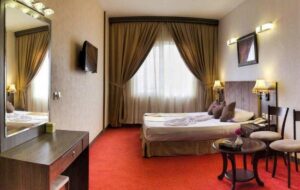 سفر به اصفهان و شیراز رزرو هتل سفرهای گالیور