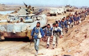 پایبندی به فرهنگ ایثار و شهادت رمز شکست ناپذیری در مقابل دشمنان است پایبندی به فرهنگ ایثار و شهادت رمز شکست ناپذیری در مقابل دشمنان است