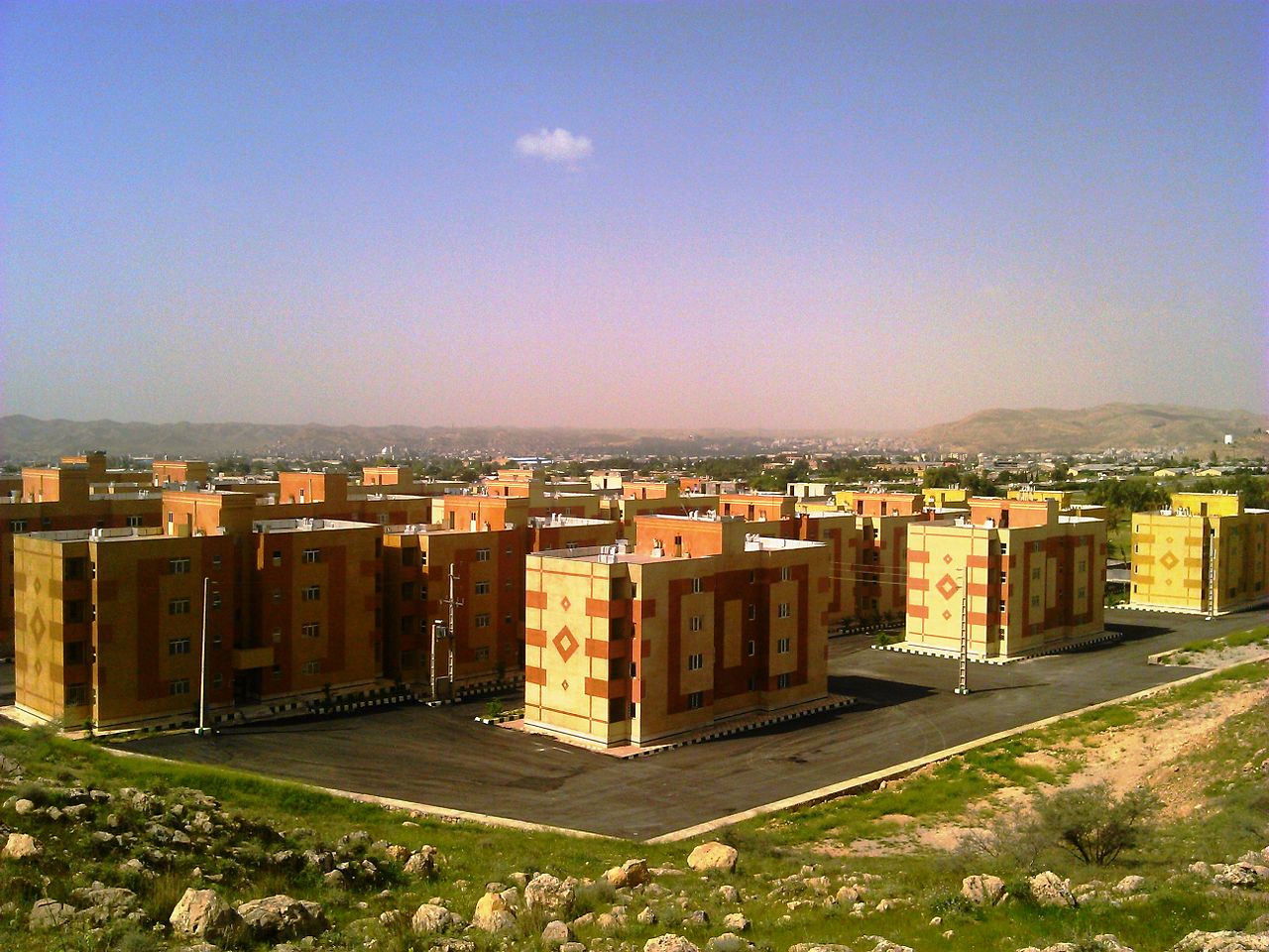 دوگُنبَدان؛ در جنوب غربی ایران این شهر مرکز شهرستان گچساران است 9