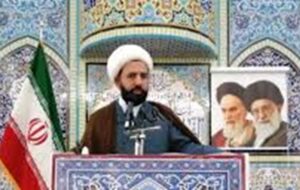 انقلاب با نام امام خمینی  در دنیا شناخته شد
