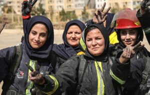 برای نخستین بار در تهران؛ آتش نشانان زن از 7 مهر در عملیات ها شرکت می کنند