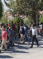 تجمع دانشجویان دانشگاه یاسوج در محکومیت حمله تروریستی به حرم شاهچراغ