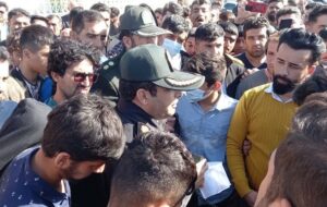 پلیس همراه و همدرد سرمایه‌گذاران معترض در بهمئی است/جمشیدی: اجازه خودنمایی به سودجویان ندهید