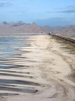 در فاز مقابله با خشک شدن دریاچه ارومیه هستیم نه تثبیت آب/600 میلیون متر مکعب آب به دریاچه منتقل می شود