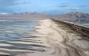در فاز مقابله با خشک شدن دریاچه ارومیه هستیم نه تثبیت آب/600 میلیون متر مکعب آب به دریاچه منتقل می شود