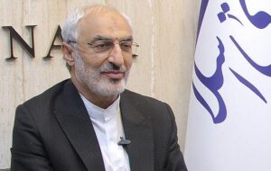 باید به ارتباط تنگاتنگ بین صنایع کوچک و متوسط با صنایع بزرگ توجه کنیم باید به ارتباط تنگاتنگ بین صنایع کوچک و متوسط با صنایع بزرگ توجه کنیم