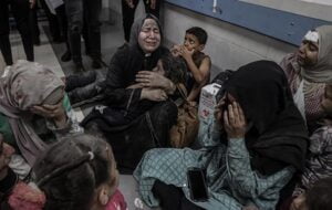 قرقیزستان حمله صهیونستها به بیمارستان «الاهلی » غزه را محکوم کرد قرقیزستان حمله صهیونستها به بیمارستان «الاهلی » غزه را محکوم کرد