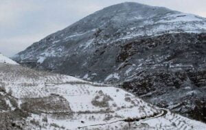 بارش نخستین برف پاییزی در ارتفاعات «منگشت» خوزستان