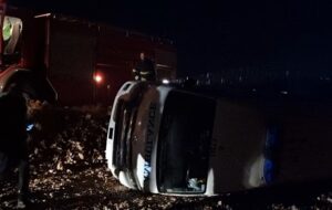 خودروی اورژانس سیسخت دچار سانحه شد خودروی اورژانس سیسخت دچار سانحه شد