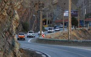 پاکسازی محور کمربندی یاسوج_ اصفهان توسط راهداری شهرستان بویراحمد