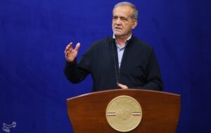 پزشکیان: فراجا برابر تعدیکنندگان به حق مردم ایستادگی میکند پزشکیان: فراجا برابر تعدیکنندگان به حق مردم ایستادگی میکند