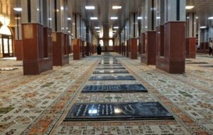 روایت تازهای از رسیدگی به گلزار شهدای گچساران+ تصاویر روایت تازهای از رسیدگی به گلزار شهدای گچساران+ تصاویر