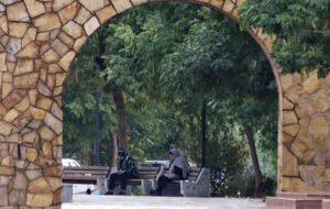 لذت یک روز بارانی در گچساران لذت یک روز بارانی در گچساران