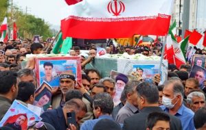تشییع پیکر شهدای جنگ رمضان در گچساران+ تصاویر تشییع پیکر شهدای جنگ رمضان در گچساران+ تصاویر