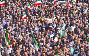 تشییع پیکر شهید «جنگ رمضان» در گچساران+ تصاویر