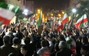 شبها در گچساران عالم دیگری است! شبها در گچساران عالم دیگری است!
