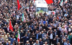 بدرقه باشکوه شهید «حسین هاشمپور» در گچساران+ تصاویر بدرقه باشکوه شهید «حسین هاشمپور» در گچساران+ تصاویر