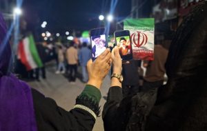 همدلی شبانه در قرار همیشگی گچسارانیها+ تصاویر همدلی شبانه در قرار همیشگی گچسارانیها+ تصاویر